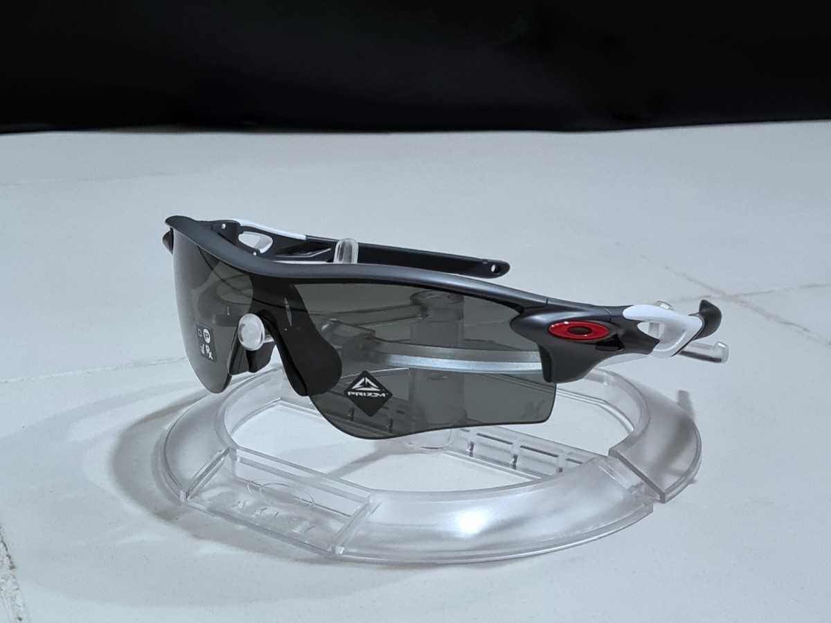 新品 調光レンズ付き OAKLEY RADARLOCK PATH VENTED オークリー 新品 調光レンズ付き OAKLEY RADARLOCK PATH VENTED オークリー