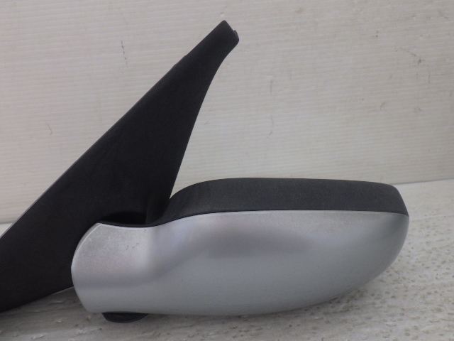 [Y0116] GF-BF4 Renault Lutecia 2004 year 11 month left door mirror side mirror 5 pin 640 Iceberg silver M used prompt decision 