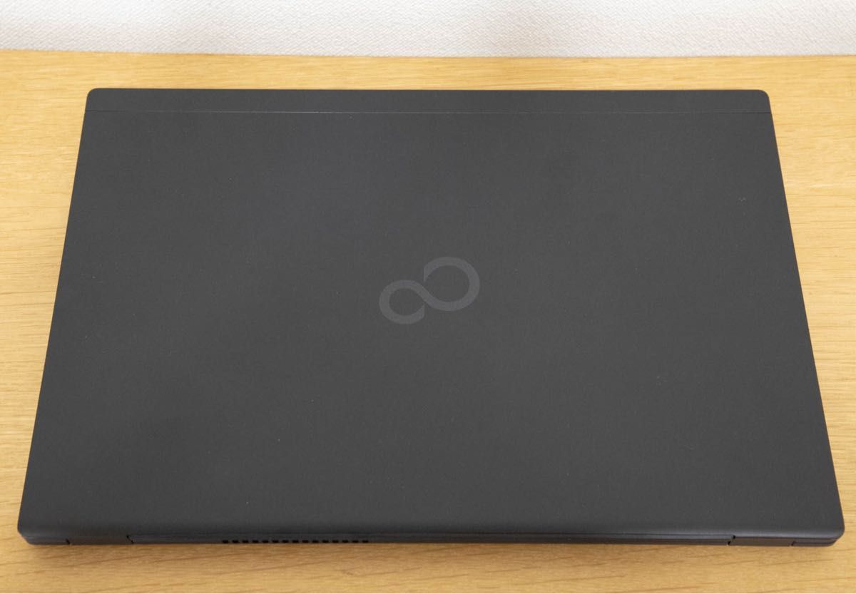 Fujitsu Lifebook UH90/C3 Core i7-8565U