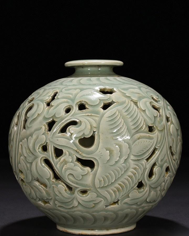 五代十国時代耀州窯鳳凰牡丹紋磁瓶| pakeenspringkussen.nl
