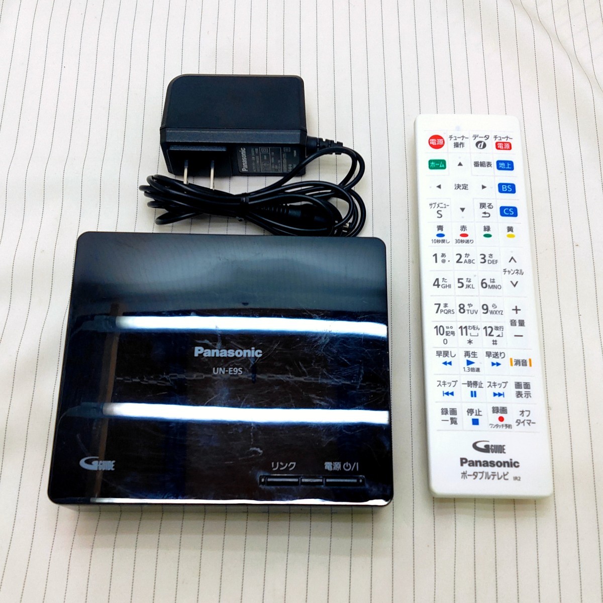 パナソニック ポータブルTV チューナー UN-E9S リモコン付き パナソニック ポータブルTV チューナー UN-E9S リモコン付き