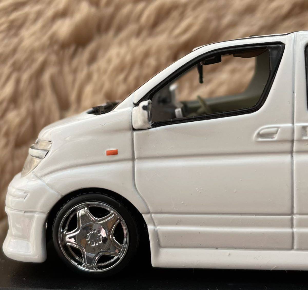 日産　E51　エルグランド　ケンスタイル　フルエアロ仕様　模型_画像7