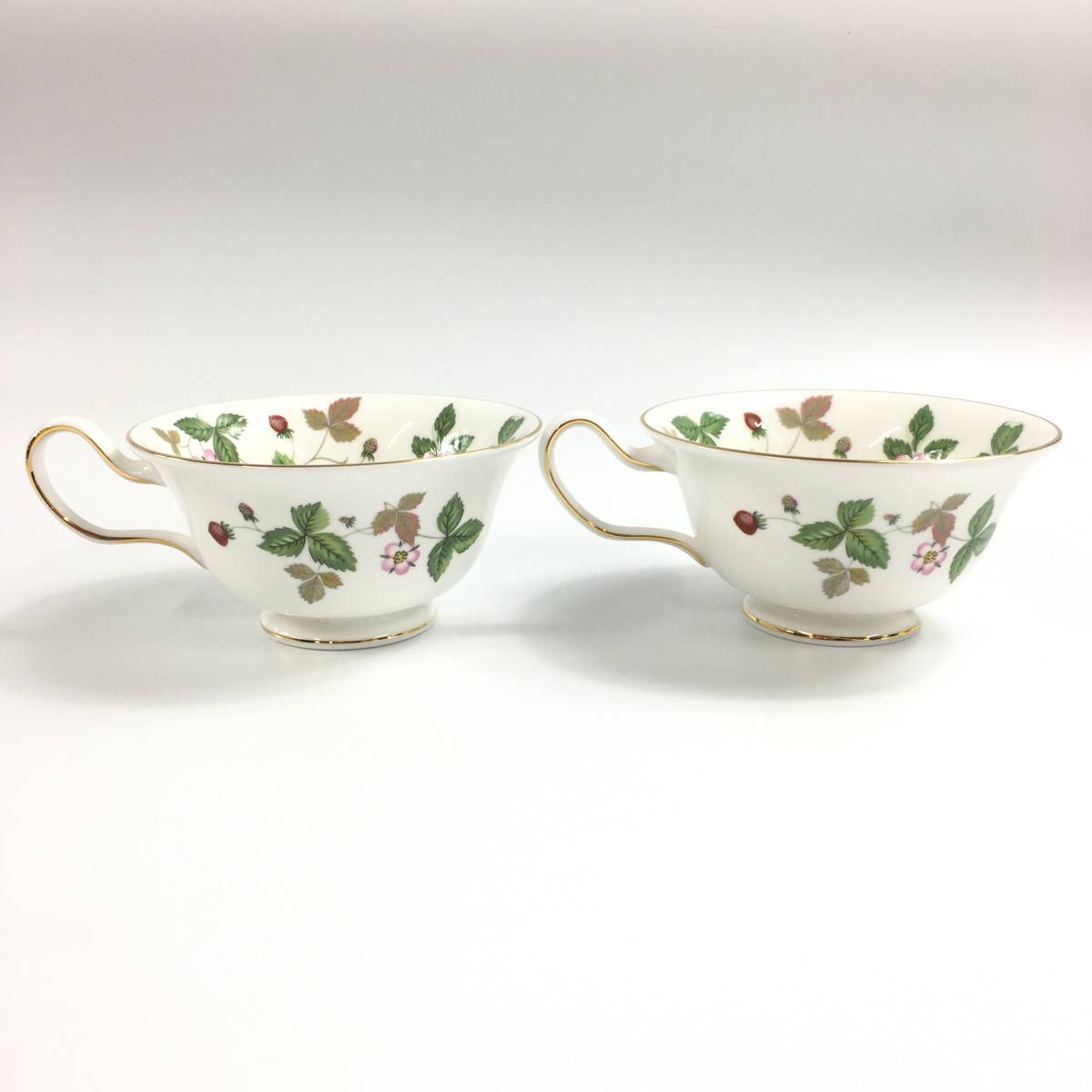 ★D05285【未使用保管品】WEDGWOOD ウェッジウッド/金彩/カップ&ソーサー/ワイルドストロベリー/箱付/まとめて/計2点セット_画像3