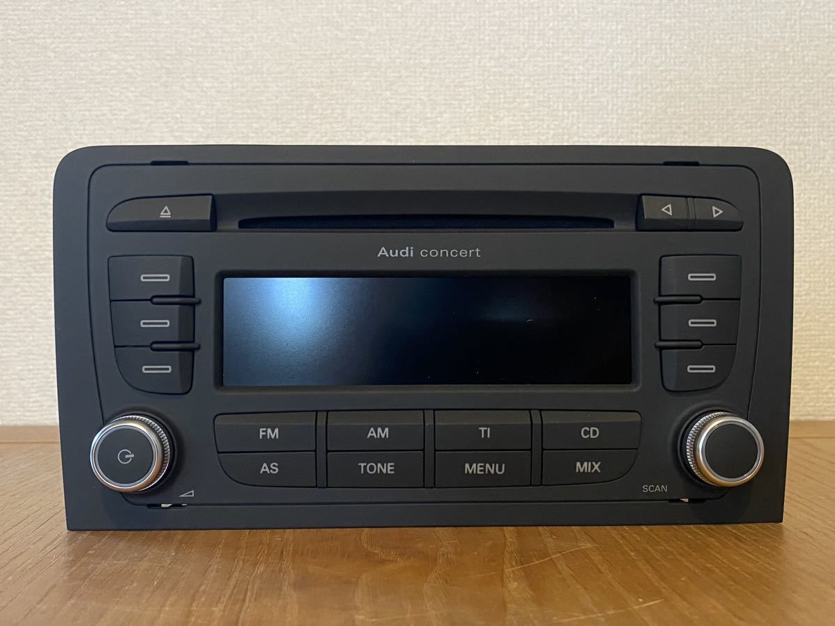 アウディ 純正カーオーディオ Audi concert A3 8P0 JAP AB2 68690000486 純正オーディオ 純正品_画像1