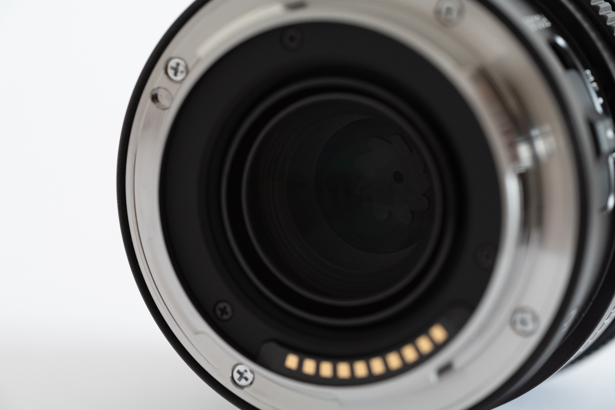 美品】 SIGMA シグマ 35mm F2 DG DN ライカ Lマウント 付属品 美品】 SIGMA シグマ 35mm F2 DG DN ライカ Lマウント 付属品