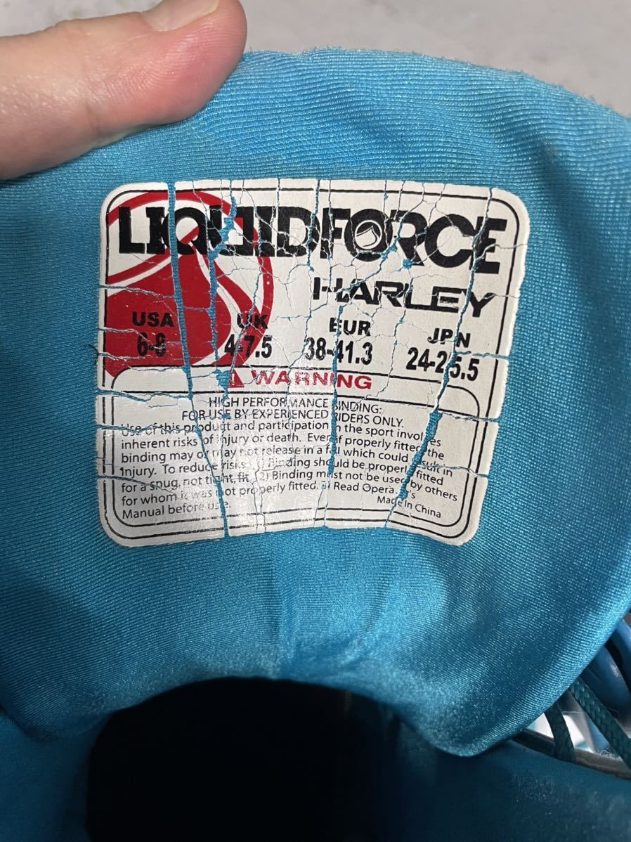 8680円 liquid force JETT132 中古品ウェイクボード まだまだ 8680円 liquid force JETT132 中古品ウェイクボード まだまだ