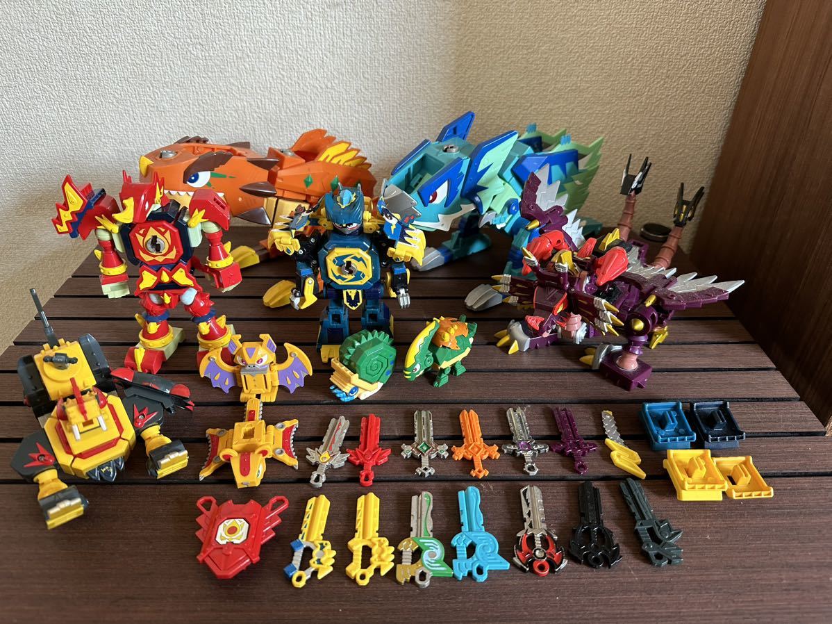 Yahoo!オークション - キーボッツ コアモンスター 大量セット Yahoo!オークション - キーボッツ コアモンスター 大量セット
