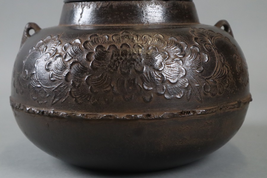 茶道具 天猫作 菊牡丹地紋 甑口釜 大西浄心識箱 茶釜 時代釜 天猫釜