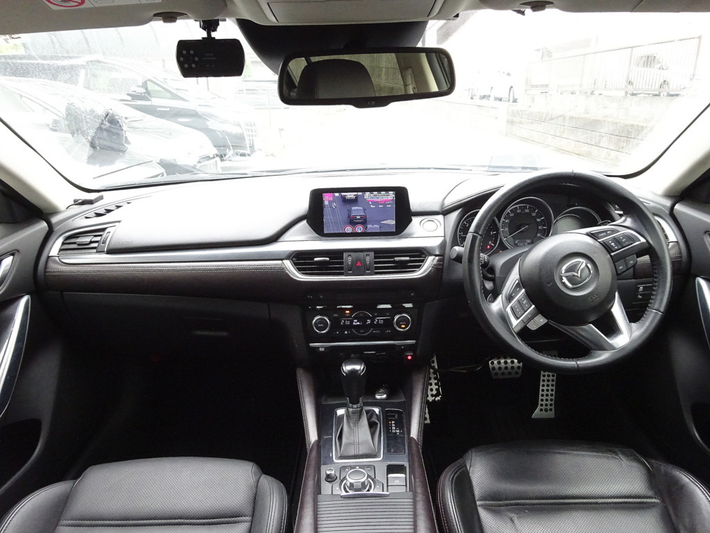 「4WD 車検満タン アテンザ 中期 XDLパッケージ クリーンディーゼルターボ レーダークルーズ ナビ TV Bluetooth バックモニター 黒本革シート」の画像3