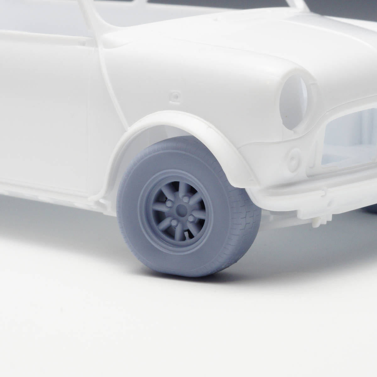 1/24 ミニクーパー1 3i用 自重変形10インチタイヤセット 1/24 ミニクーパー1 3i用 自重変形10インチタイヤセット