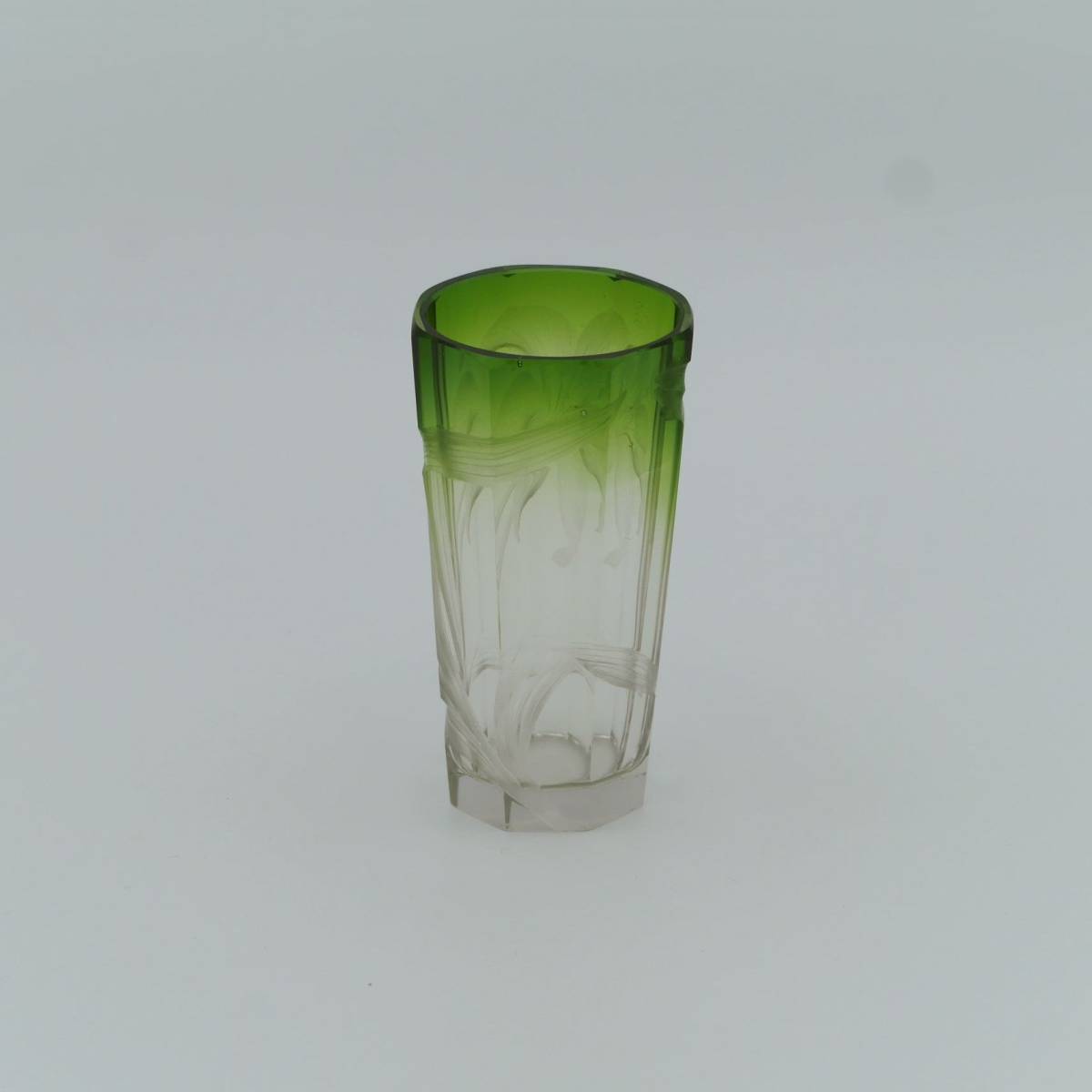 ボヘミア アールヌーボー色被せレリーフカットアイリスショットグラス（19C末）Bohemia Art Nouveau Shot Glass with Iris Cut 19C_画像3