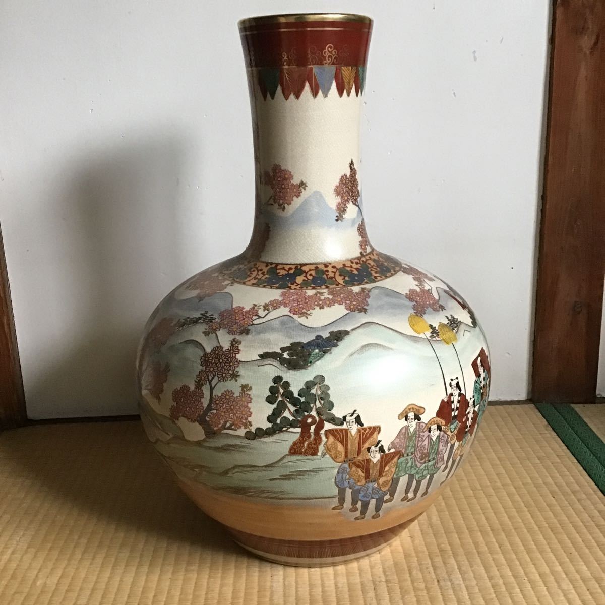 薩摩焼 人物図 金彩 絢爛豪華 大花瓶 壺 壷 天球 島津家紋入 15kg 高さ