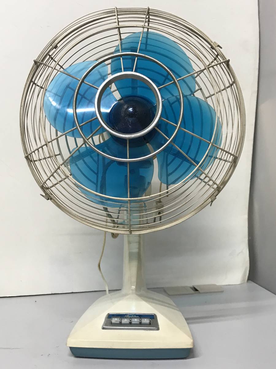 希少　昭和レトロ　Toshiba　東京芝浦電気株式会社　東芝扇風機　羽根径30ｃｍ　ボタン式 アンティーク扇風機　飾