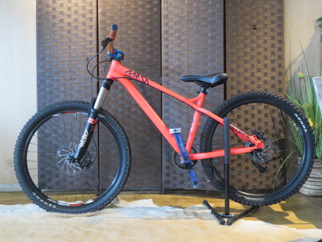 ■ COMMENCAL META コメンサル メタ 8速 26インチ 蛍光ピンク MTB マウンテンバイク 自転車 札幌発 再★_画像2