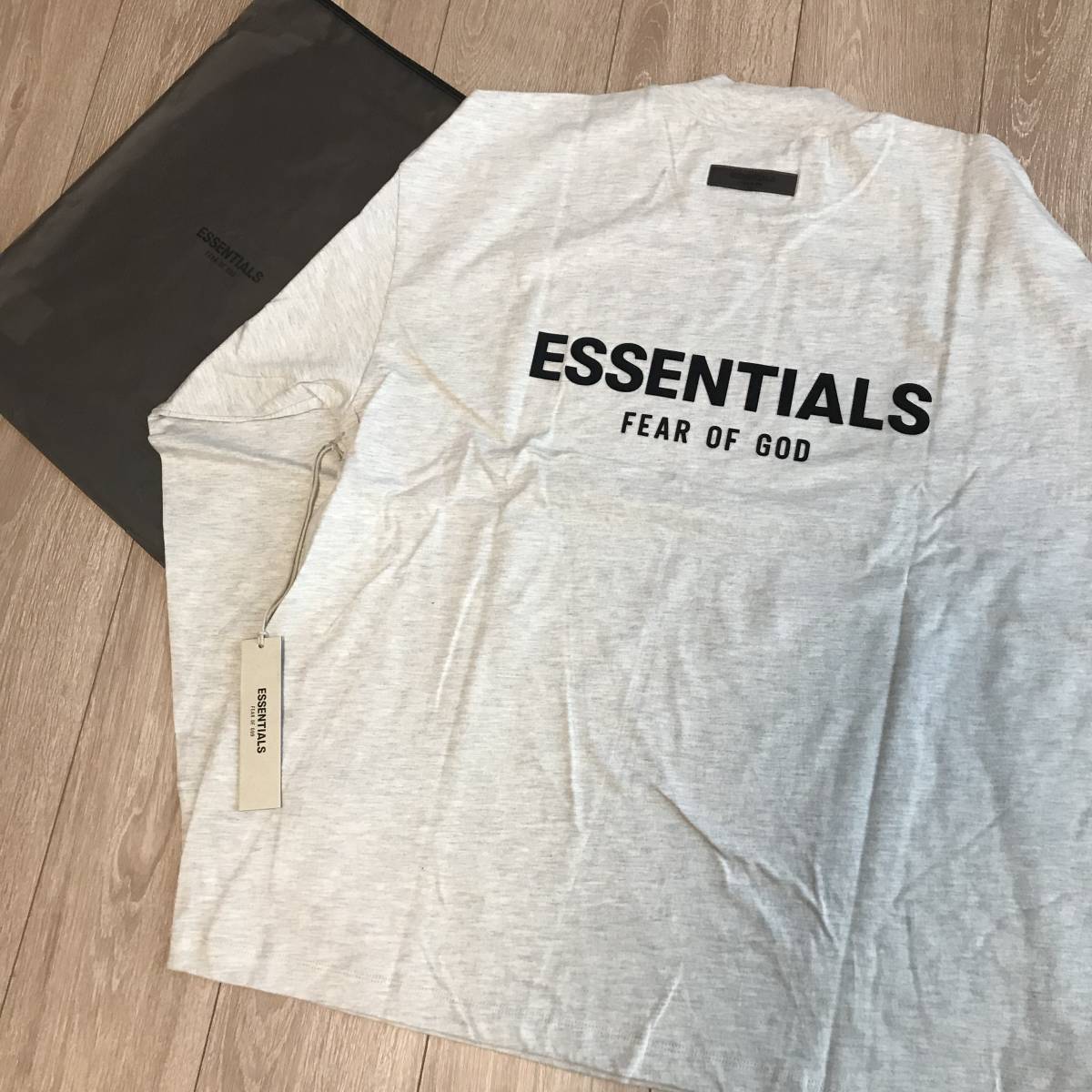 新品未使用 FOG ESSENTIALS LS tシャツ Mサイズ 確実正規品 Fear of God フェアオブゴッド エッセンシャルズ ロンt ロングスリーブ