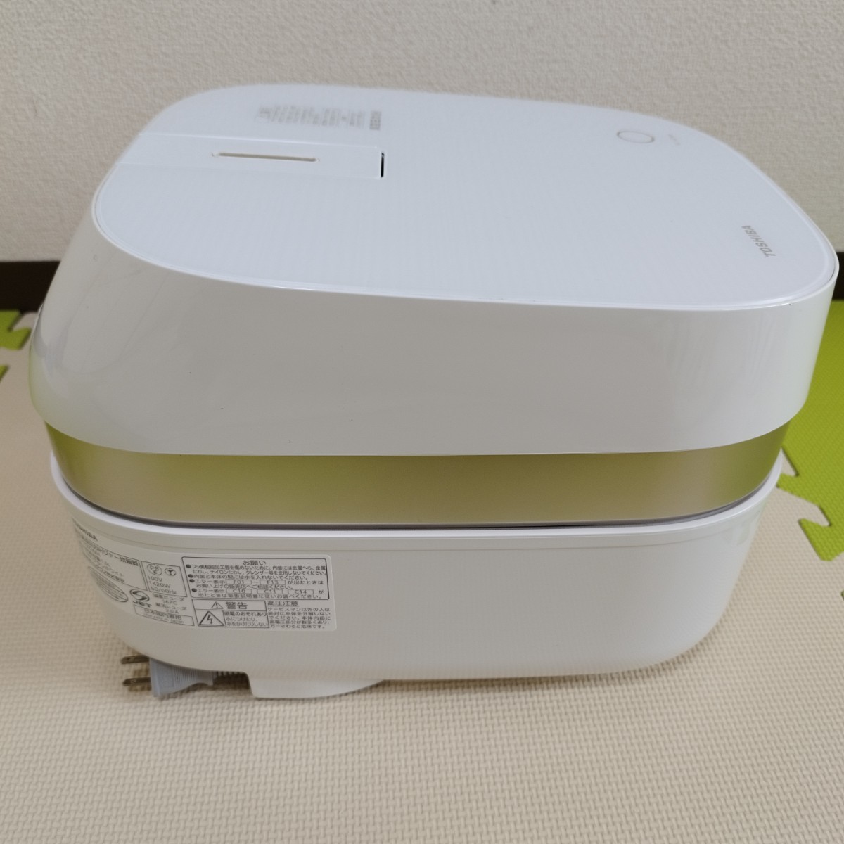TOSHIBA RC-10ZWH 真空圧力IHジャー炊飯器 2015年製 ジャンク品(圧力IH 