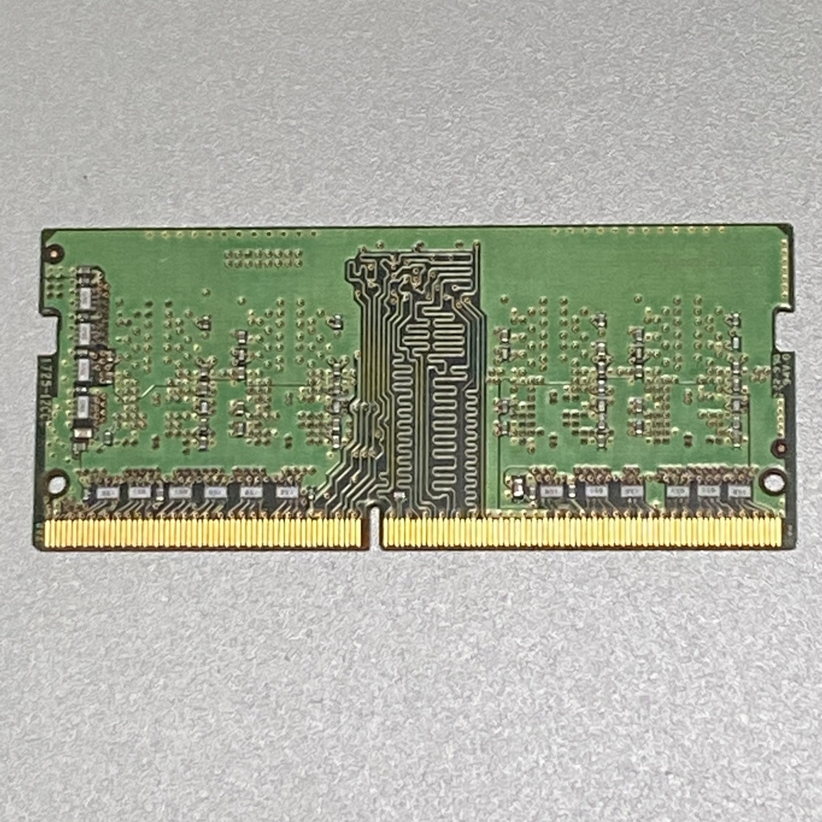【中古】SK Hynix 4GB 1枚 DDR4-2400 HMA851S6AFR6N-UH / ノートPC用メモリ PC4-19200 1Rx16の画像2