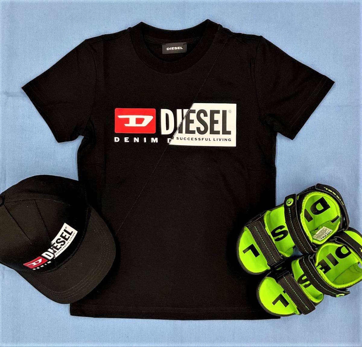 ディーゼル　キッズ　Tシャツ 03　サイズ4Y(4才)　ブラック　ロゴ　新品 タグ付　プレゼントにも　DIESEL kids　00J4YH 00YI9