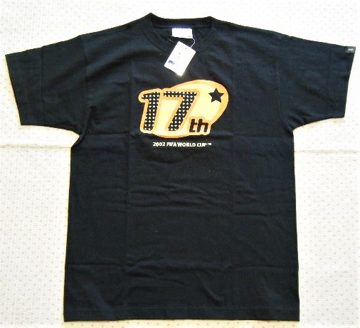 2002 FIFA WORLD CUP KOREAJAPAN　17TH ワールドカップ開催記念プリントTシャツ　黒色　サイズ FREE　綿100％素材　ＦIFA公認_画像1