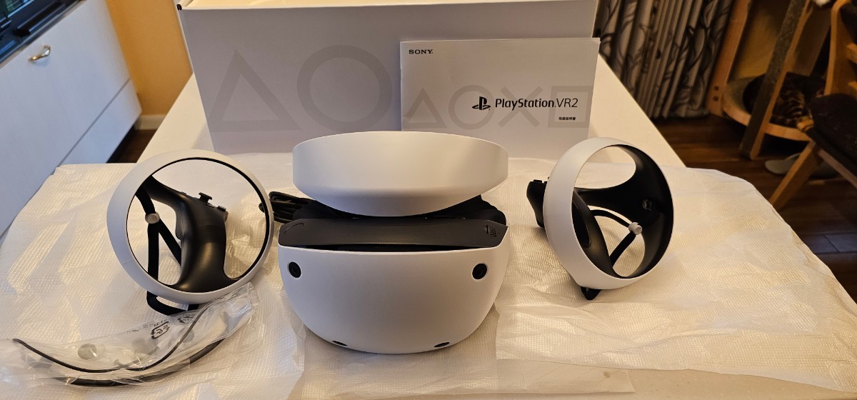 一度のみ使用、新品に近い!!! PlayStation VR2 本体 PSVR2 SONY
