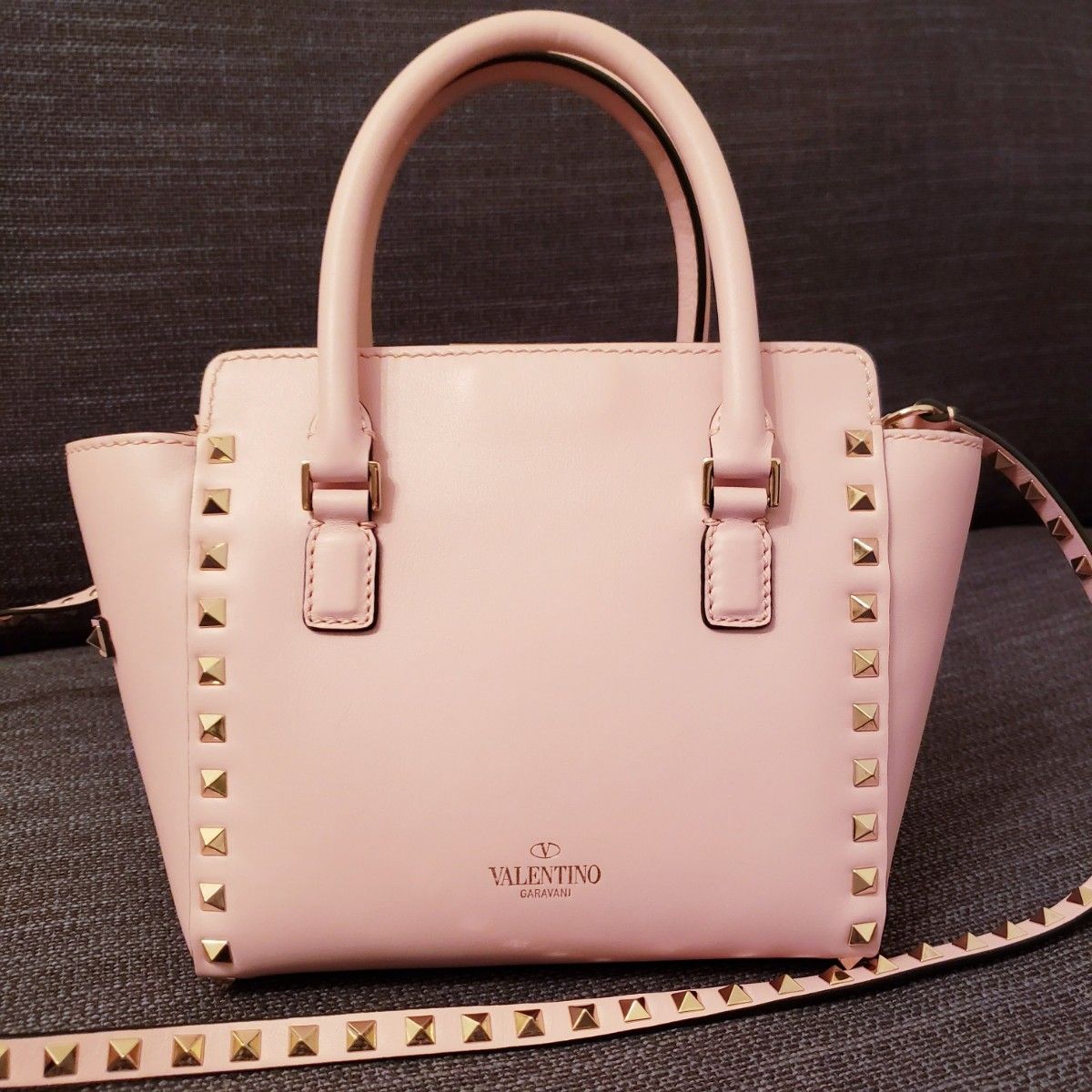 VALENTINO ヴァレンティノ ロックスタッズ バッグ ピンク ゴールド