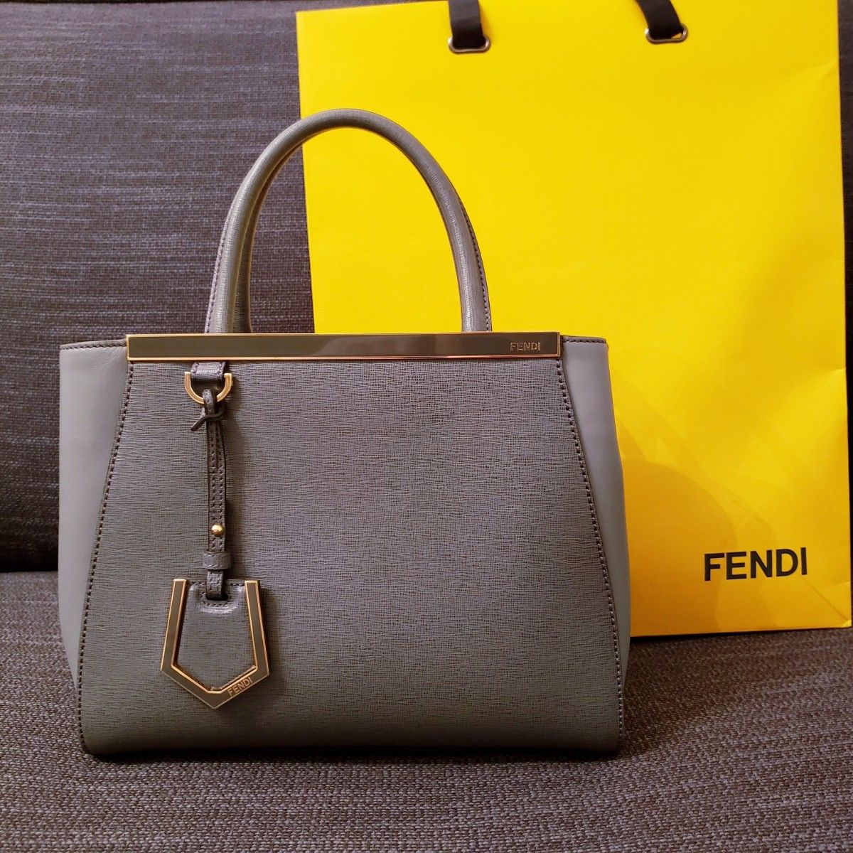 伊勢丹購入 FENDI 2JOURS トゥージュール フェンディ トートバッグ ショルダーバッグ グレー 付属品有り