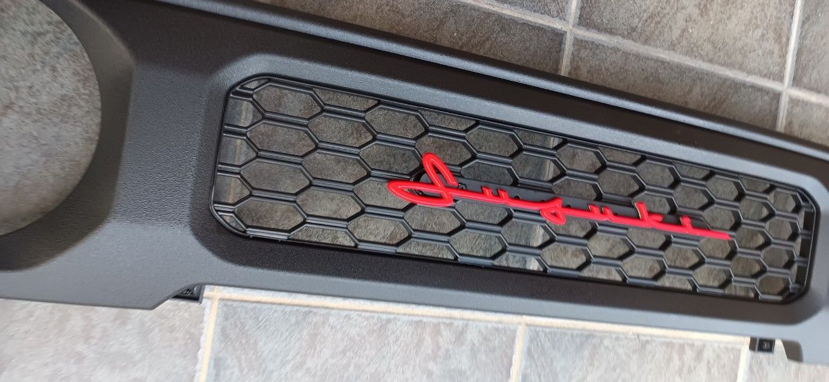 JB64 JB74 ジムニー ジムニーシエラ フロントグリル 本体 JB64 JB74 ジムニー ジムニーシエラ フロントグリル 本体