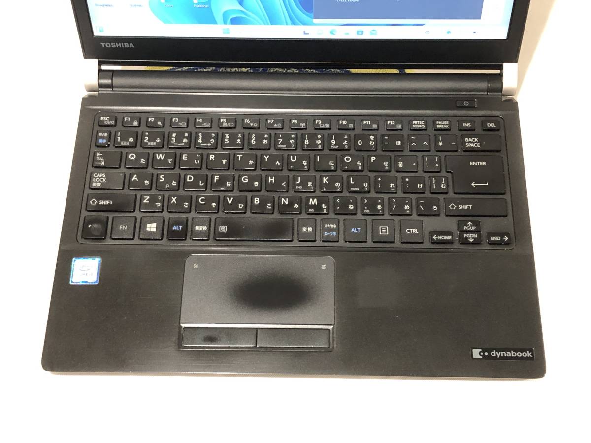 東芝 dynabook R73/H Core i3 7100U 2.4GHz/メモリ8GB/SSD256GB/画面