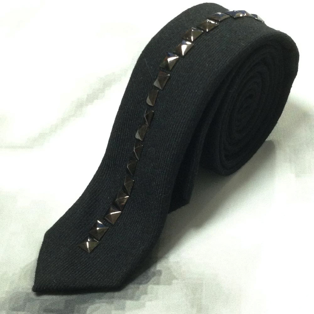 数量限定価格!! スタッズ ネクタイ 微光沢 良品 BARRETT NEIL by