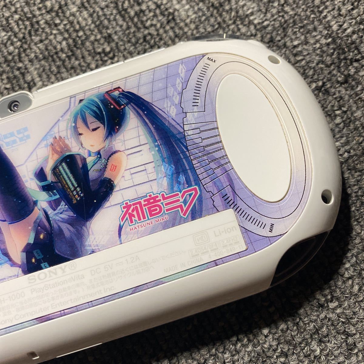 PS Vita PCH-1000 初音ミク Project DIVA LIMITED EDITION 本体のみ