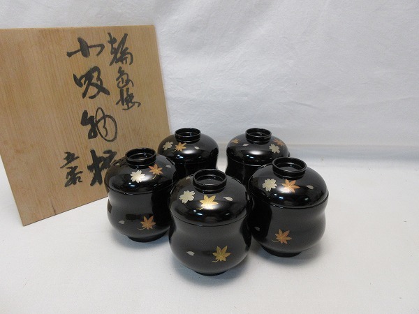 504066 【 美品 茶道具 輪島塗 木製黒塗 瓢箪形 小吸物椀 箸洗 5客揃 金彩花蒔絵 共箱 】 検) 懐石道具 和食器 汁椀 蓋付椀 伝統工芸ⅰ_画像1