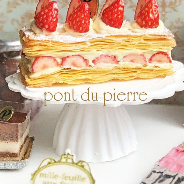  doll house ** miniature .. mille-feuille display set 