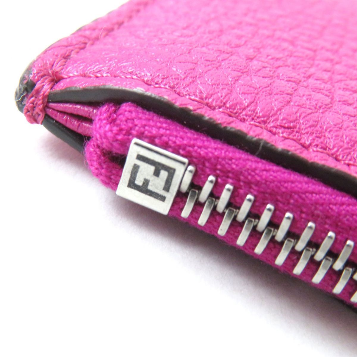 100 %品質保証 未使用に近い コイン FENDI フェンディ フェンディ
