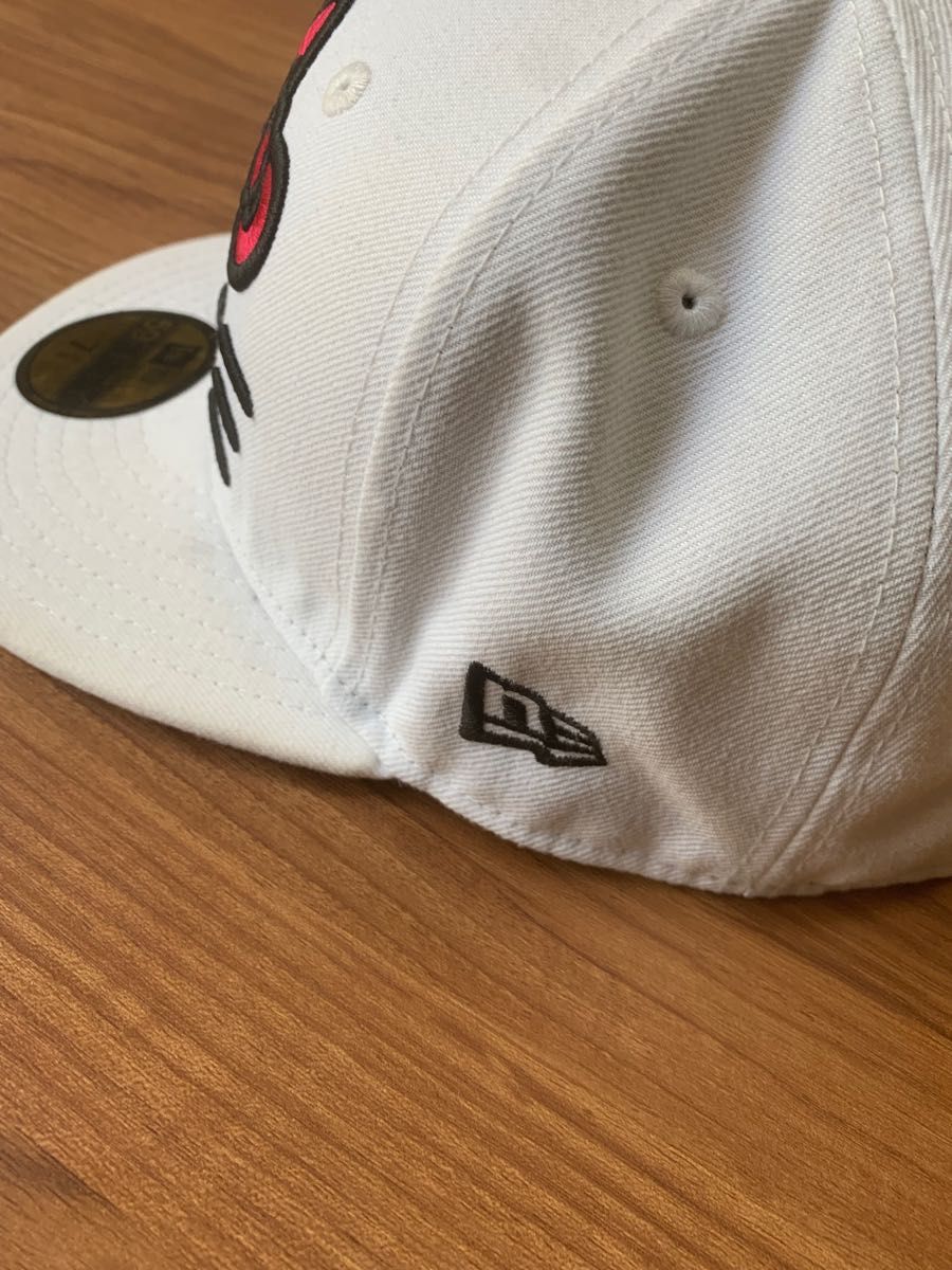 新品未使用品】ニューエラ NEW ERA ハローキティ キティちゃん 新品未使用品】ニューエラ NEW ERA ハローキティ キティちゃん