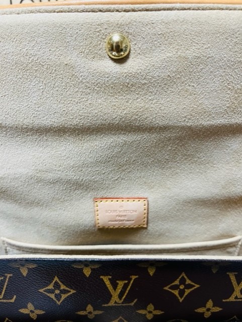 LOUIS VUITTON ルイヴィトン ショルダーバッグ ハドソン PM LOUIS VUITTON ルイヴィトン ショルダーバッグ ハドソン PM
