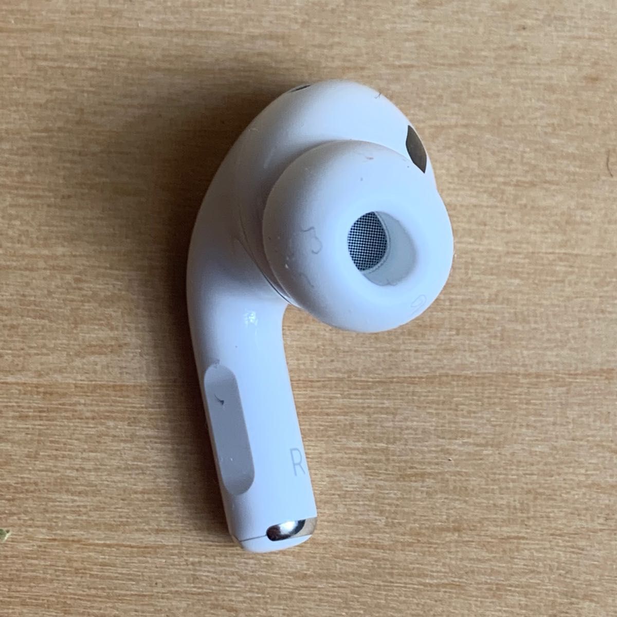 美品 AirPods Pro 第2世代 右耳 右 エアーポッズ プロ 第二世代-