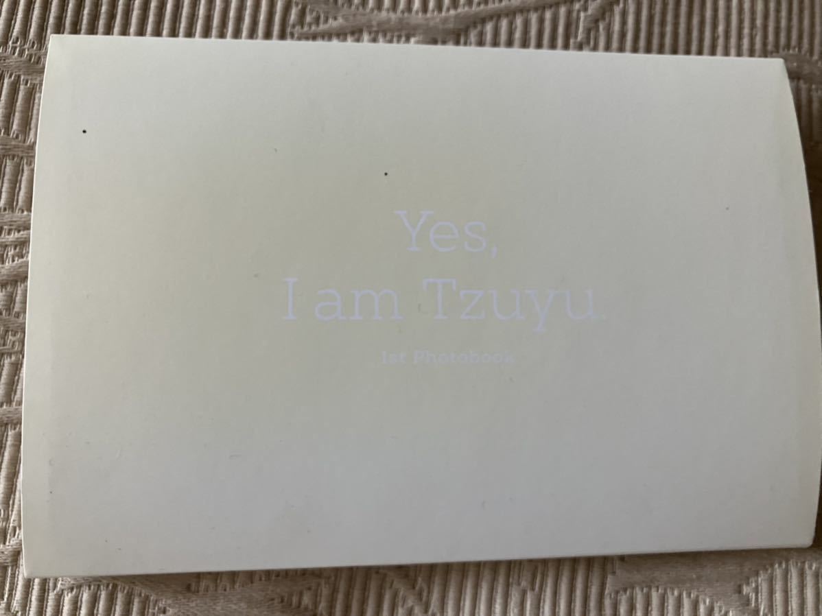 TWICE ツウィ 「Yes,I am Tzuyu.」 2冊中古セット、TWICELIGHTS