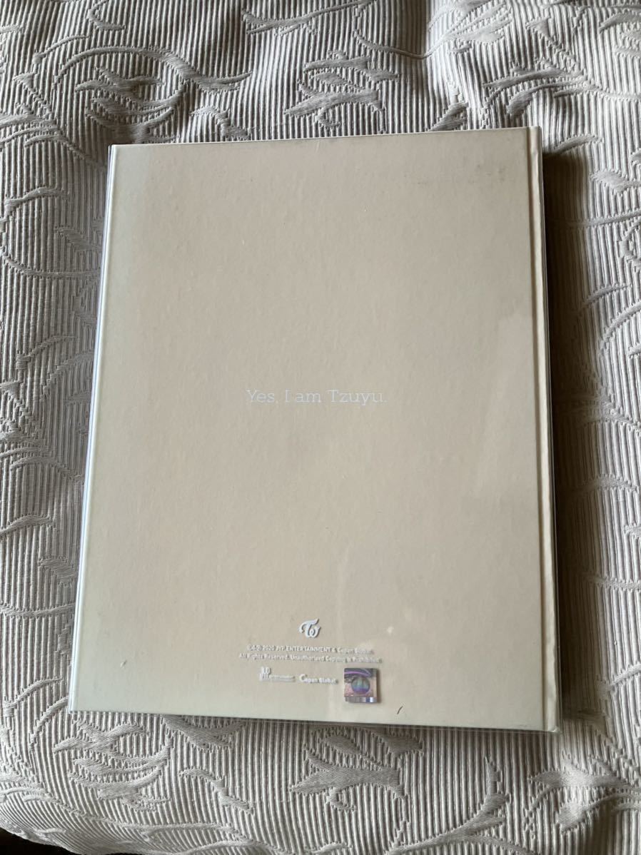 TWICE ツウィ 「Yes,I am Tzuyu.」 2冊中古セット、TWICELIGHTS