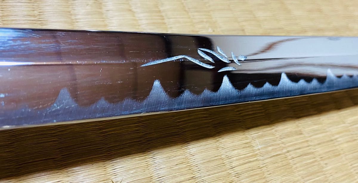 美品【模造刀 2本セット】居合刀 龍彫刻 龍彫鍔 在銘 日本刀 美品【模造刀 2本セット】居合刀 龍彫刻 龍彫鍔 在銘 日本刀