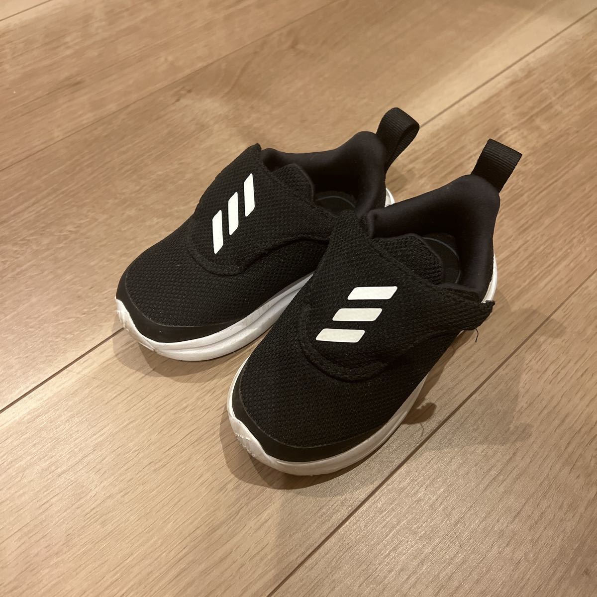  once only have on Adidas Kids sneakers child 13 centimeter 13.0 baby adidas man girl 