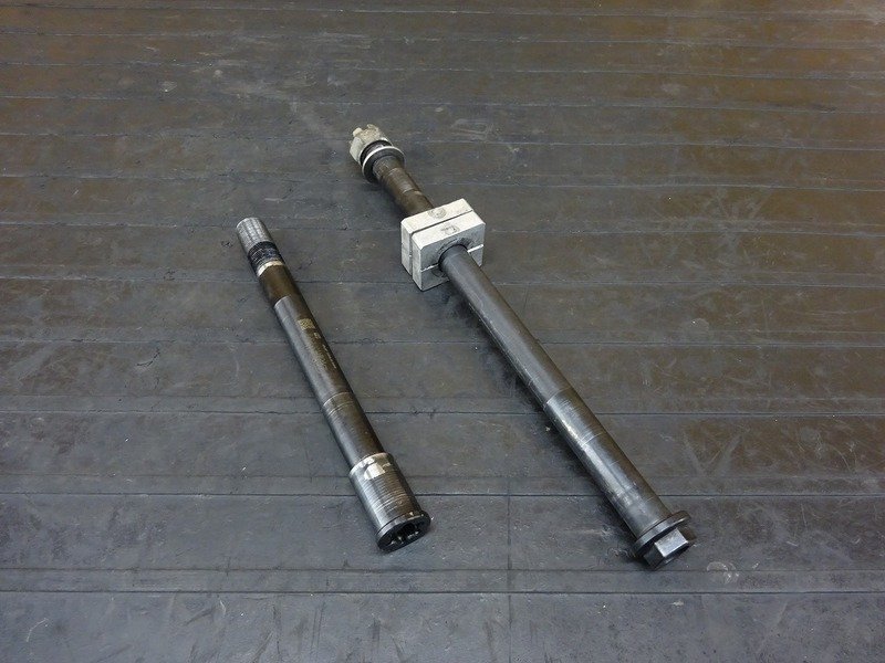 230512】Z900RS(ZR900C-022)□ 社外アクスルシャフト前後セット 230512】Z900RS(ZR900C-022)□ 社外アクスルシャフト前後セット