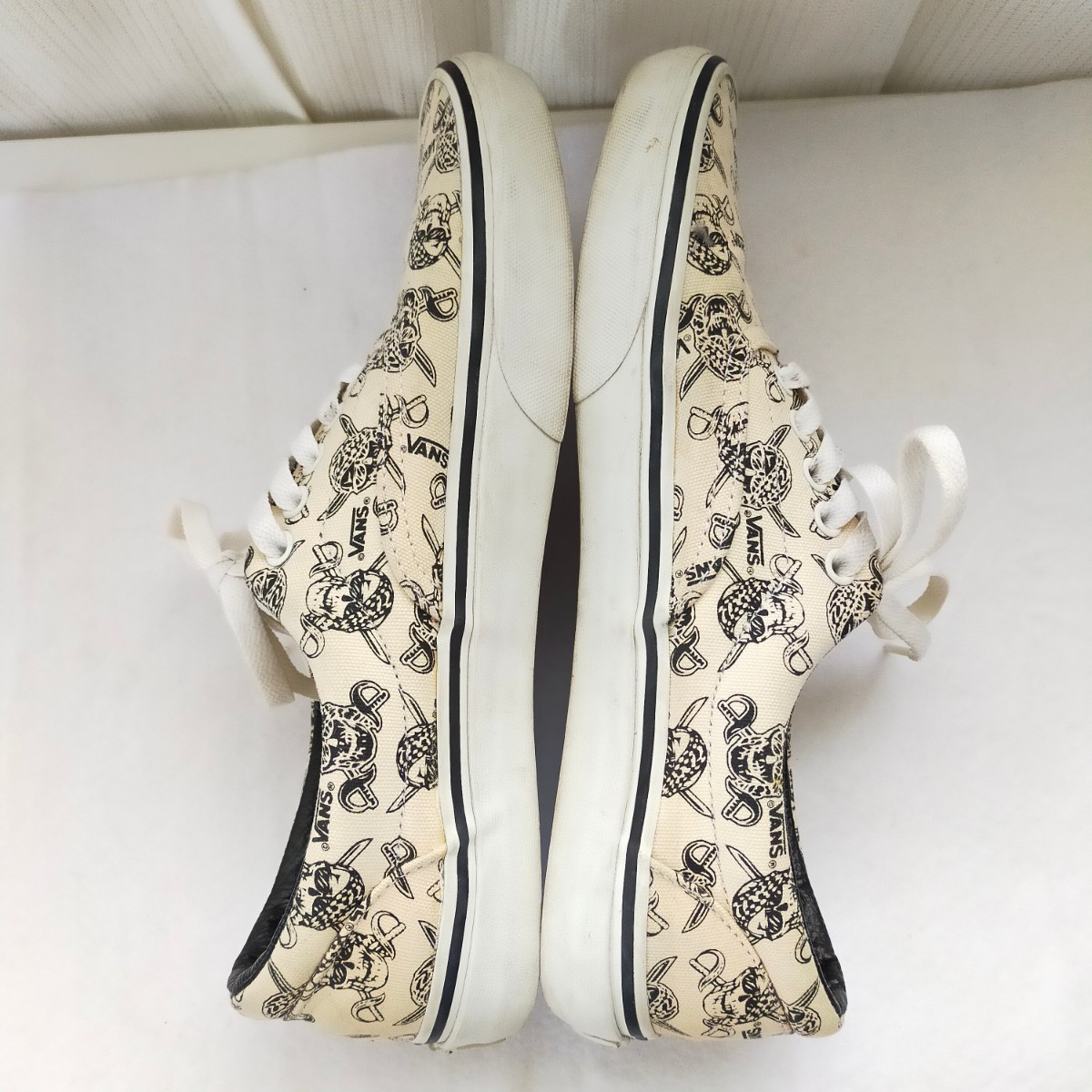 VANS ヴァンズ バンズ DOREN スカルパイレーツ ERA エラ VANS ヴァンズ バンズ DOREN スカルパイレーツ ERA エラ