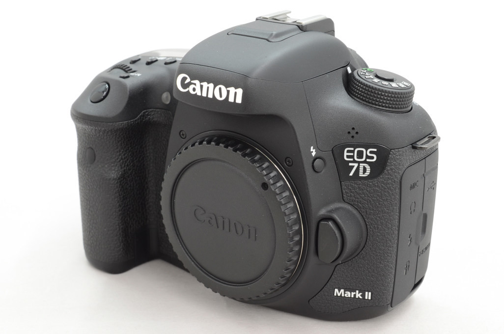 一眼レフ Canon EOS 7D Mark II ボディ