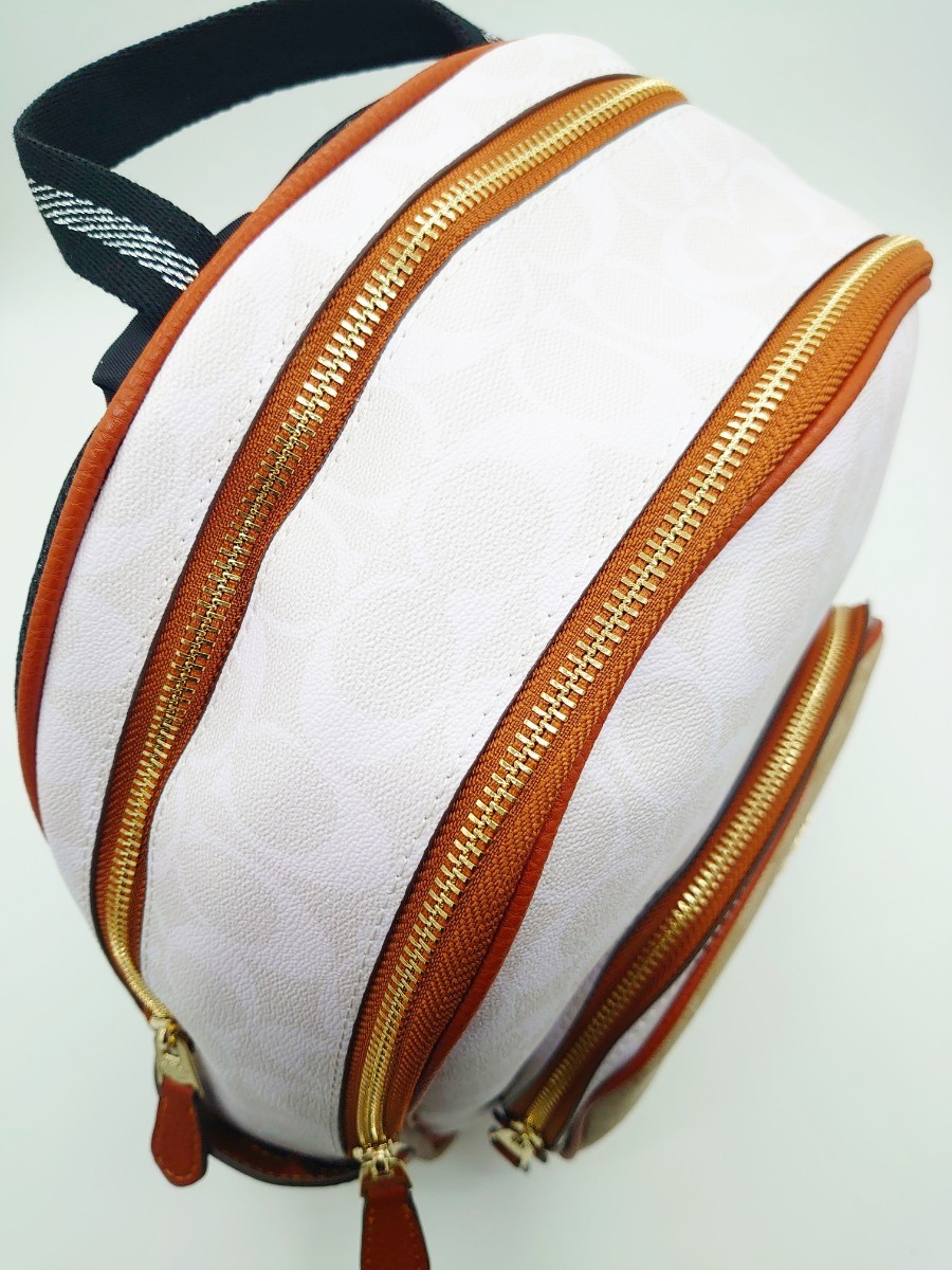 [ new goods ]COACH rucksack bag pack signature white 