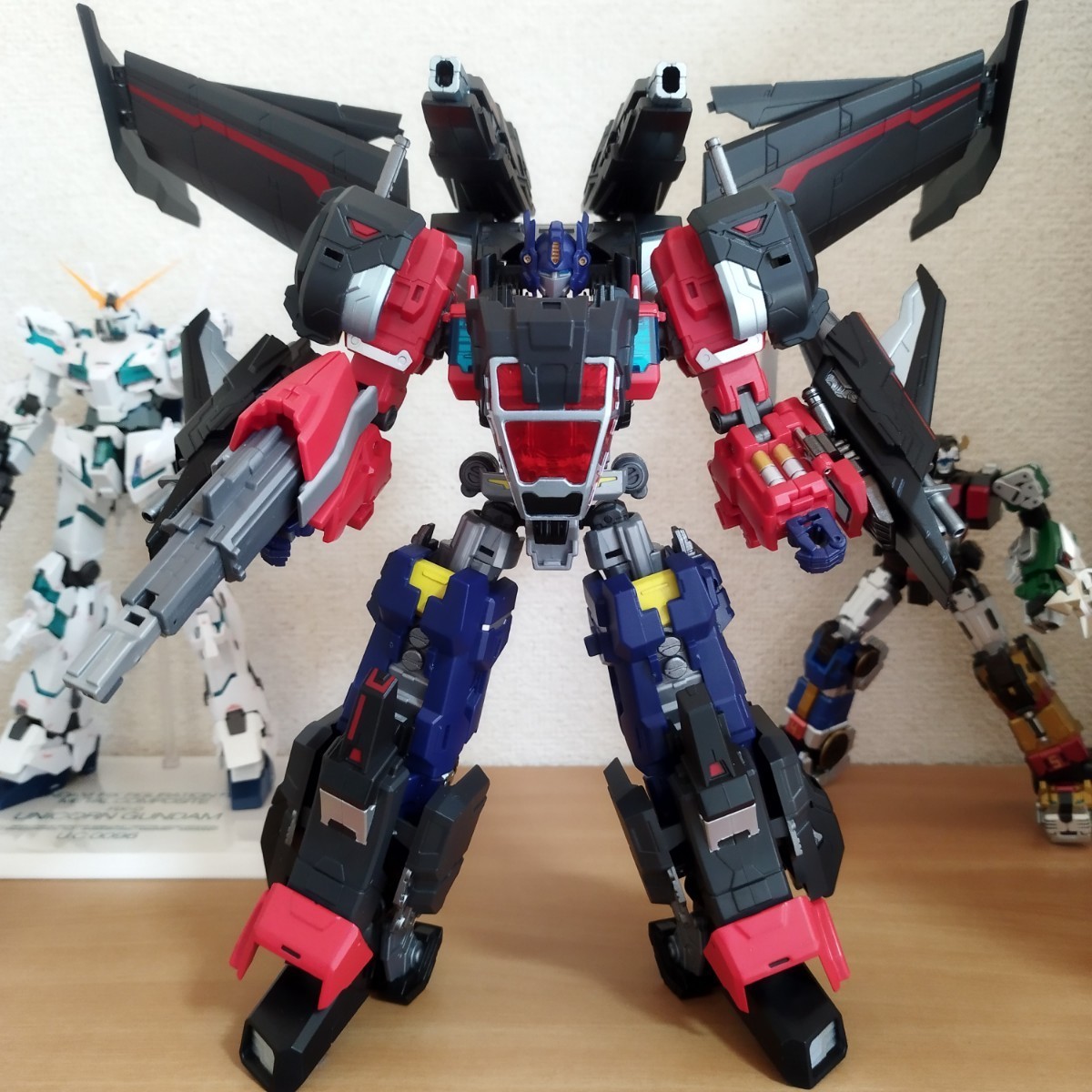 MAKETOYS MTCD-01 Striker Manus MTCD-05B Buster Skywing