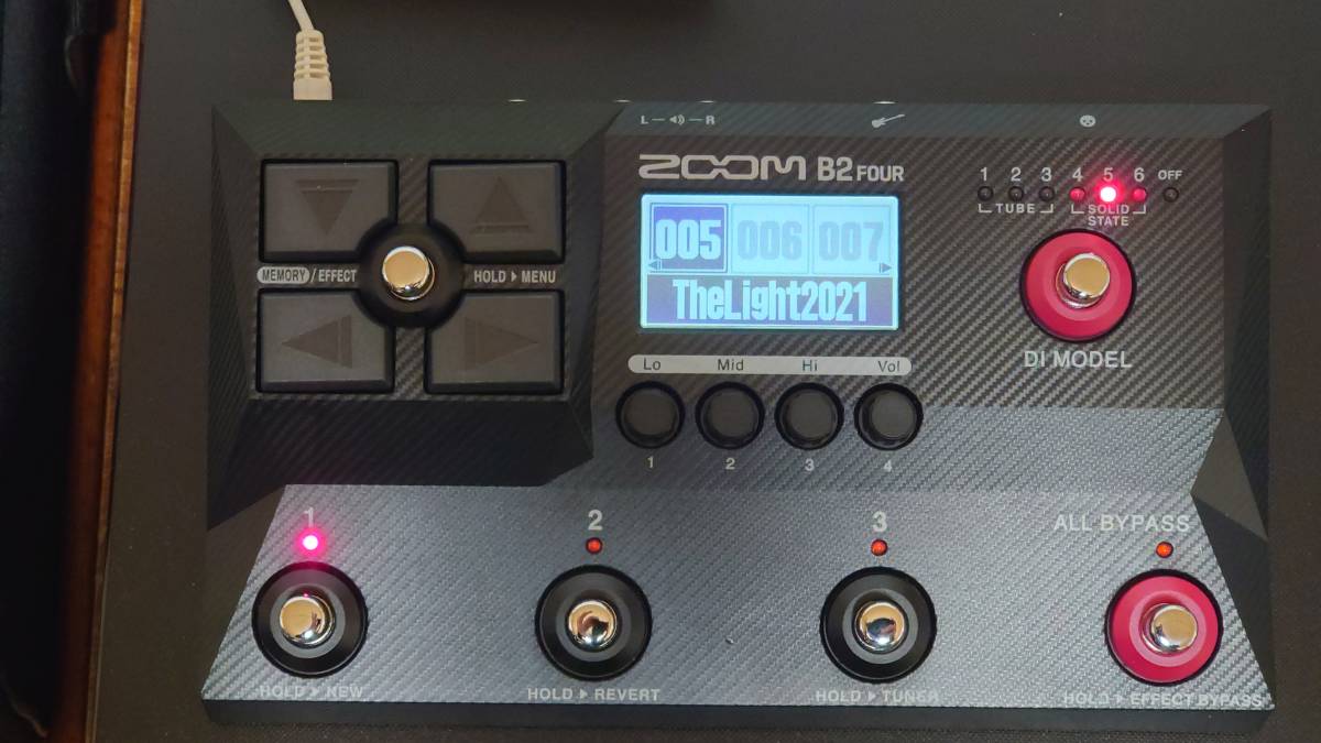 ZOOM B2Four 美品 | www.annugeo.com