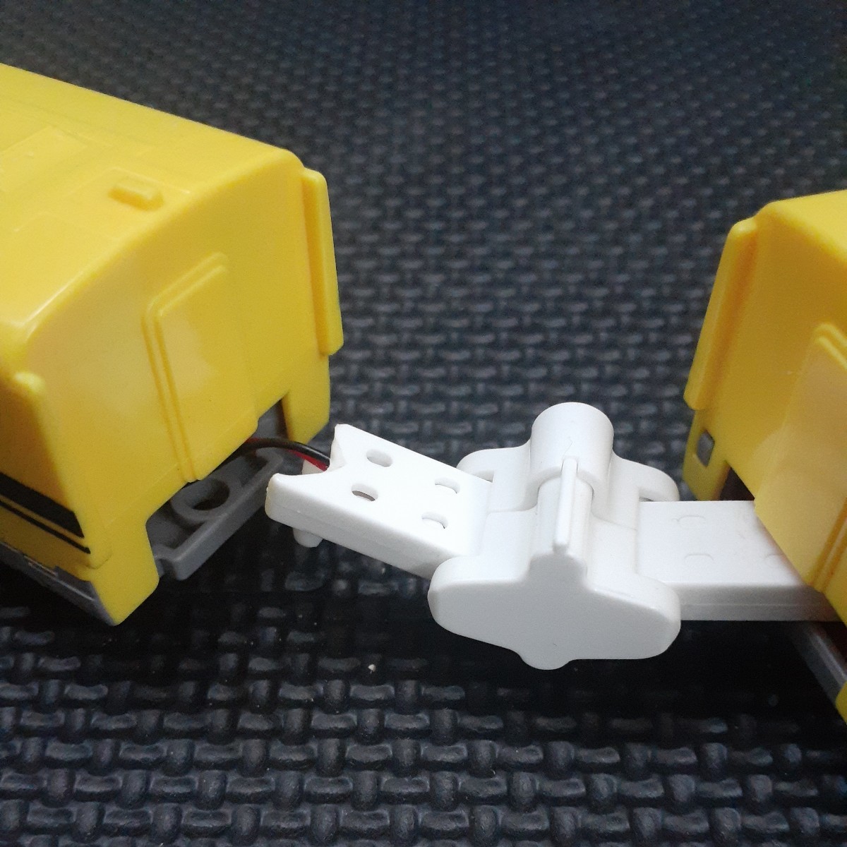スマホで運転 ダブルカメラドクターイエロー 動作品(連結部一部 スマホで運転 ダブルカメラドクターイエロー 動作品(連結部一部