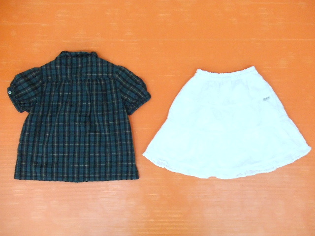 【お買得】★女の子用夏服上下2点セット★①EASTBOY/半袖カットソー/緑系/チェック柄　②Piancheri/スカート/白/花柄　１２０サイズ_画像2