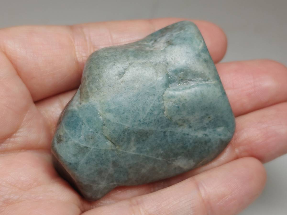 濃コン沢】 ☆101g☆ 翡翠 原石 ヒスイ 鉱物 鑑賞石 糸魚川 水石 自然