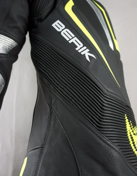 BERIK ベリック 牛革 ハイグレードモデル レーシングスーツ BLACK